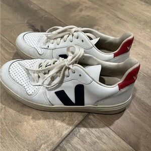 Veja women’s size 7 sneakers white with black logo red heel